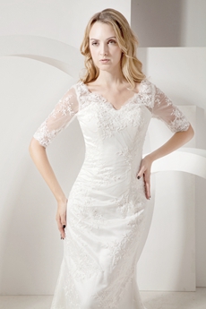 Chic Trumpet V-Neckline Lace Wedding Dresses with Sleeves